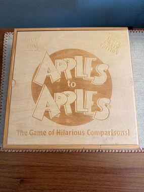 Apple to Apples: Apple Crate Edition Wooden Box